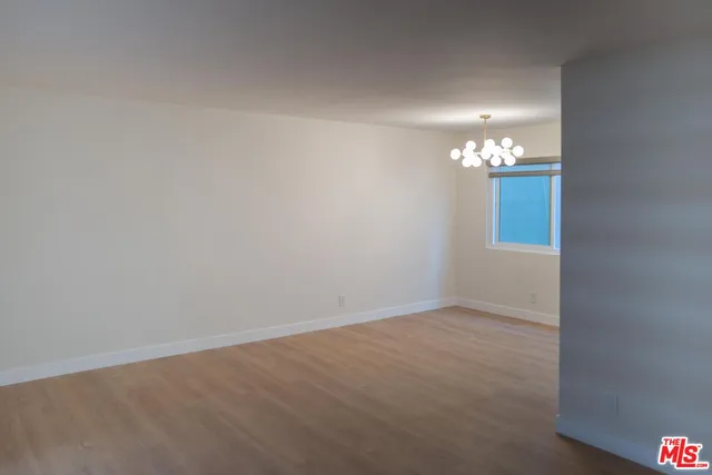 $2,700 | 860 South Kingsley Drive, Unit 209, Los Angeles, CA 90005