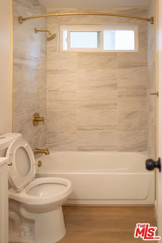 $2,700 | 860 South Kingsley Drive, Unit 209, Los Angeles, CA 90005