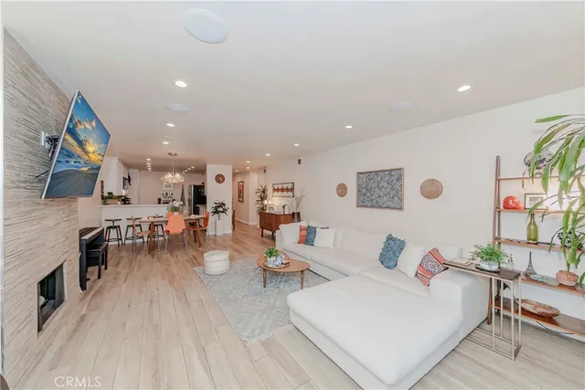 $780,000 | 1940 North Highland Avenue, Unit 66, Los Angeles, CA 90068