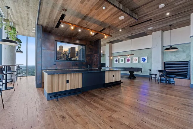 $3,000 | 84 East Avenue, Unit 2708, Austin, TX 78701