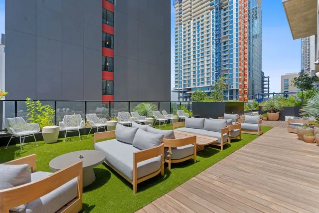 $3,000 | 84 East Avenue, Unit 2708, Austin, TX 78701