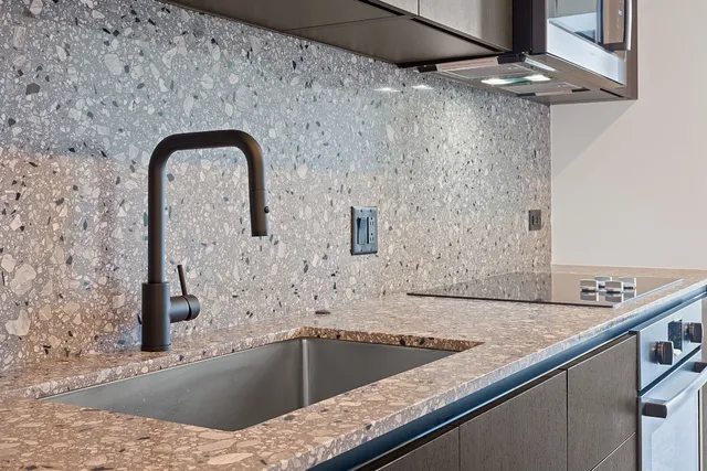 $3,000 | 84 East Avenue, Unit 2708, Austin, TX 78701