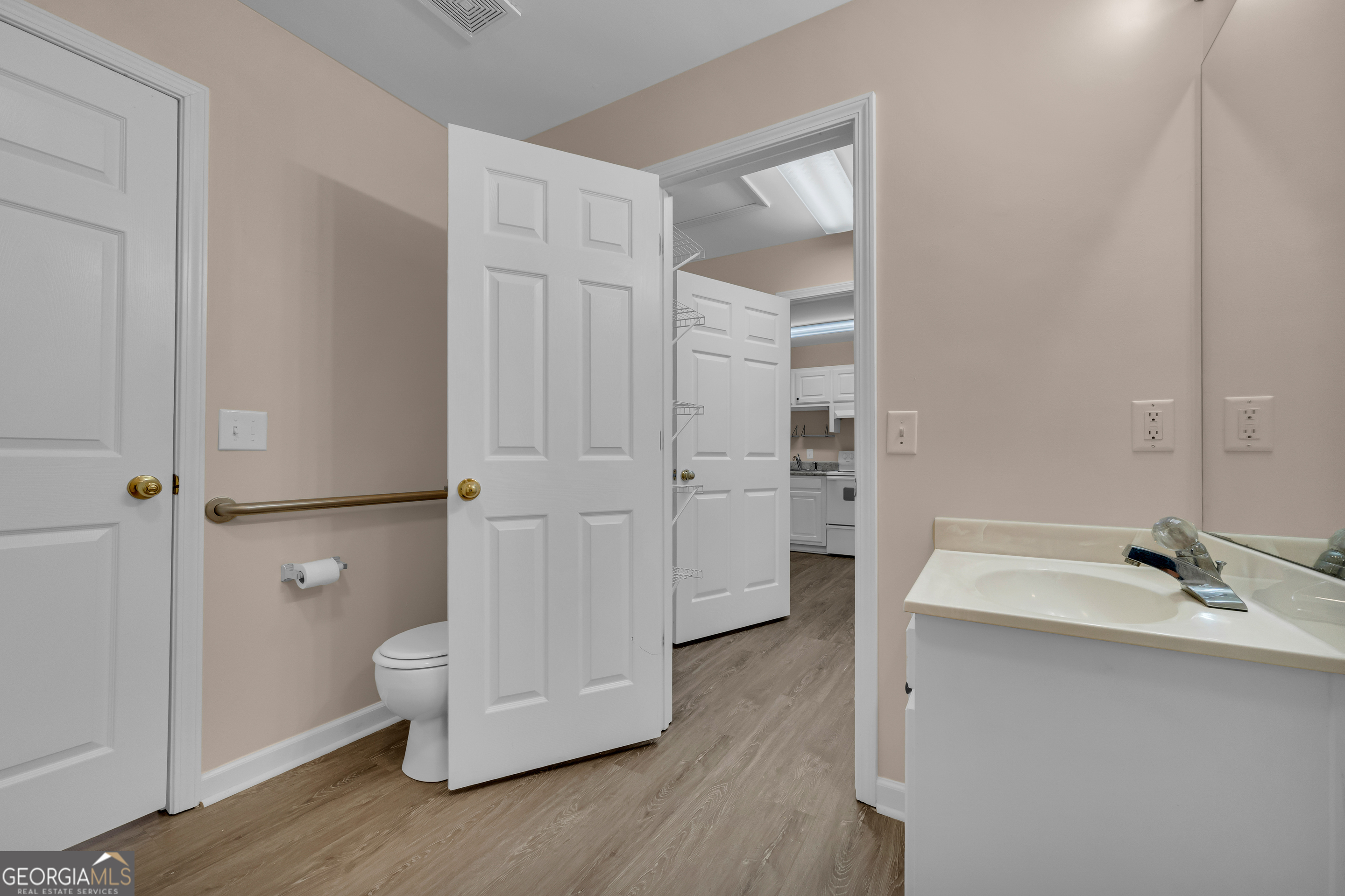 683 Grant Street, Unit I Clarkesville, GA 30523 - Photo 19 of 33