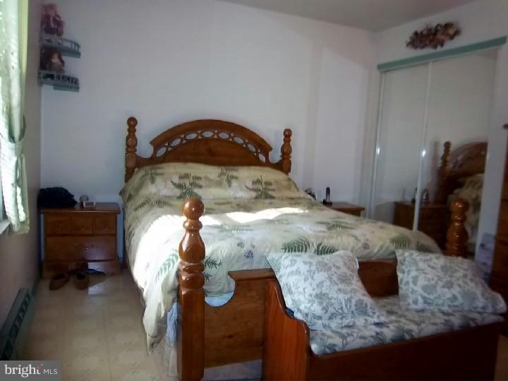 305 Lakedale Road Berlin, NJ 08009 - Photo 17 of 22 Bedroom - Main