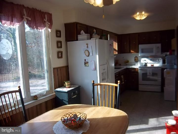 305 Lakedale Road Berlin, NJ 08009 - Photo 9 of 22 Gallery Image 9