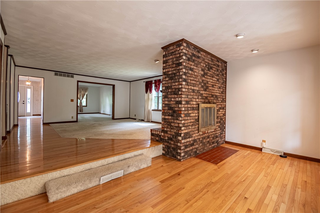 2951 Blackstone Drive Decatur, IL 62522 - Photo 11 of 43 Gallery Image 11