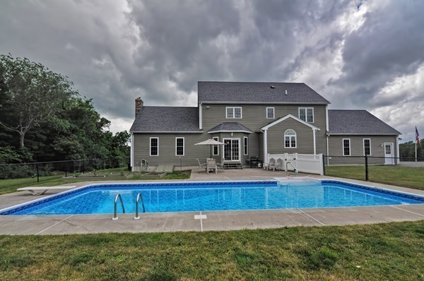 20 Burbank Road Sutton, MA 01590 - Photo 3 of 30 Gallery Image 3