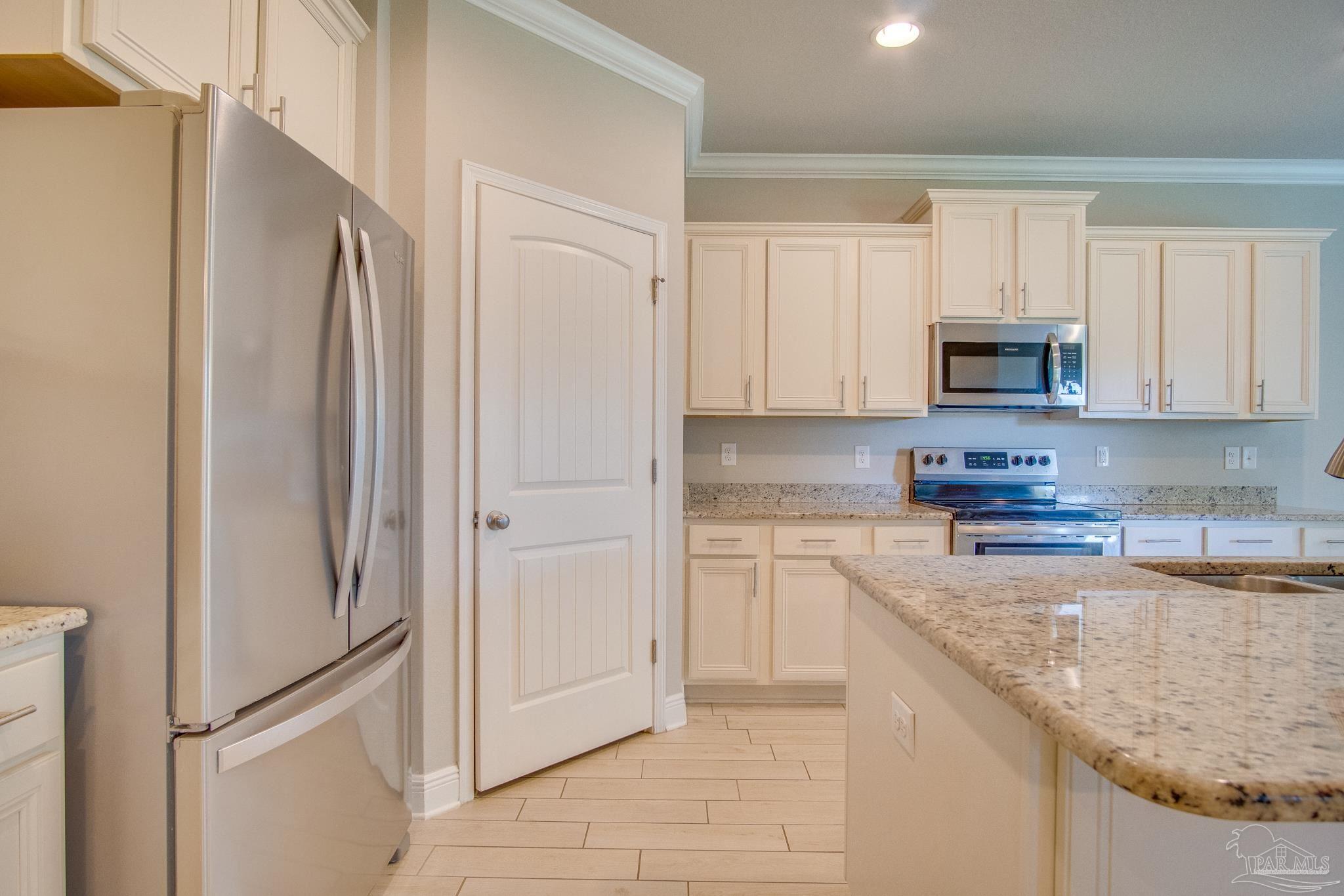 2648 Gemstone Circle Pace, FL 32571 - Photo 14 of 37