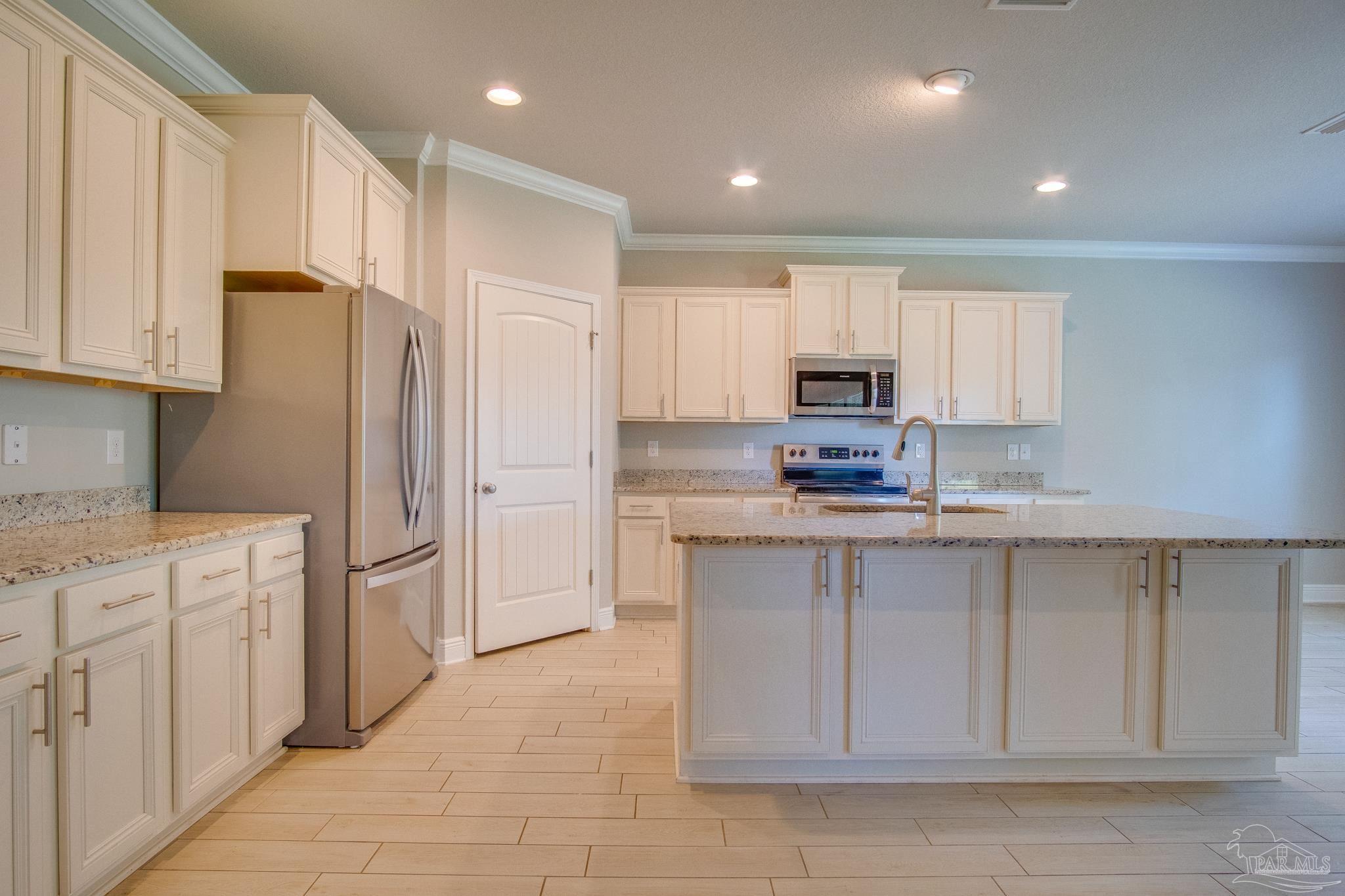 2648 Gemstone Circle Pace, FL 32571 - Photo 10 of 37