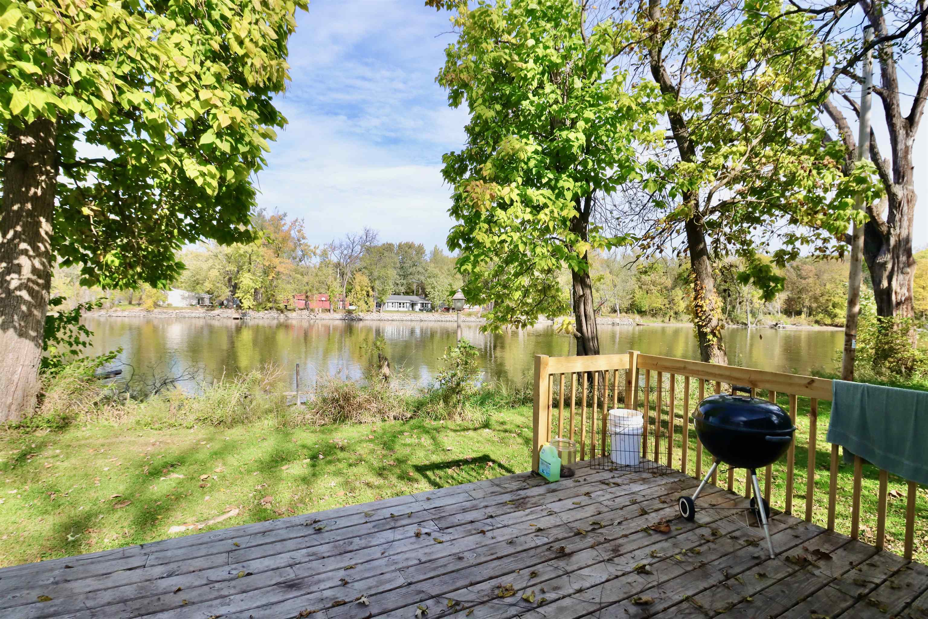 2910 West Bass Creek Road Beloit, WI 53511 - Photo 2 of 23