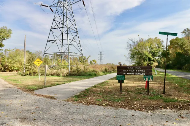 $219,900 | 2910 West Bass Creek Road, Beloit, WI 53511