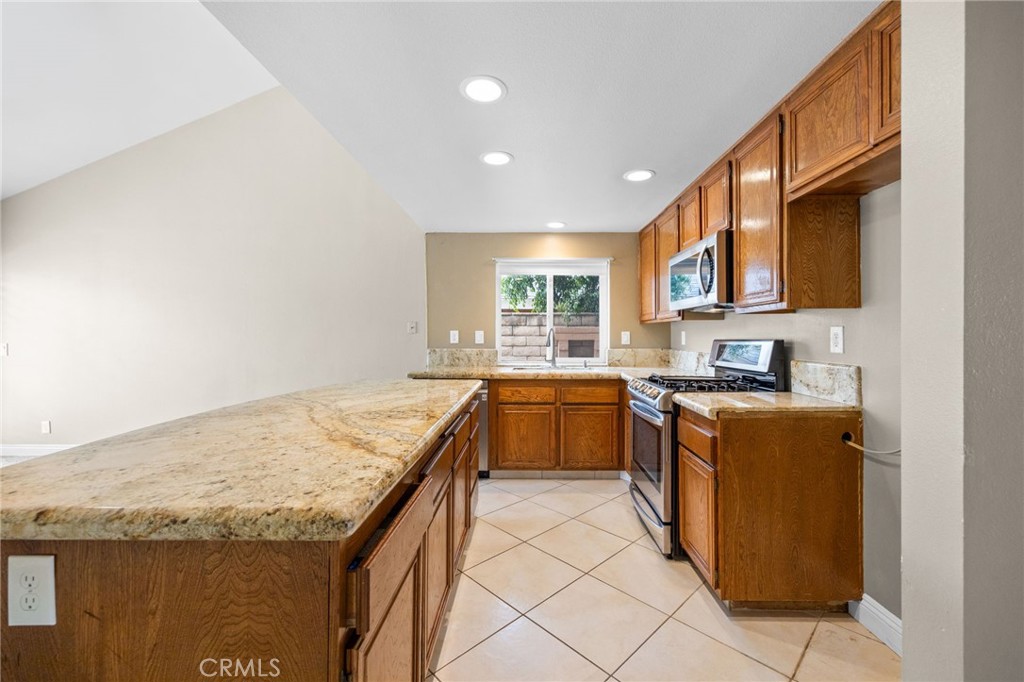 3262 Winnebago Lane Riverside, CA 92503 - Photo 9 of 24