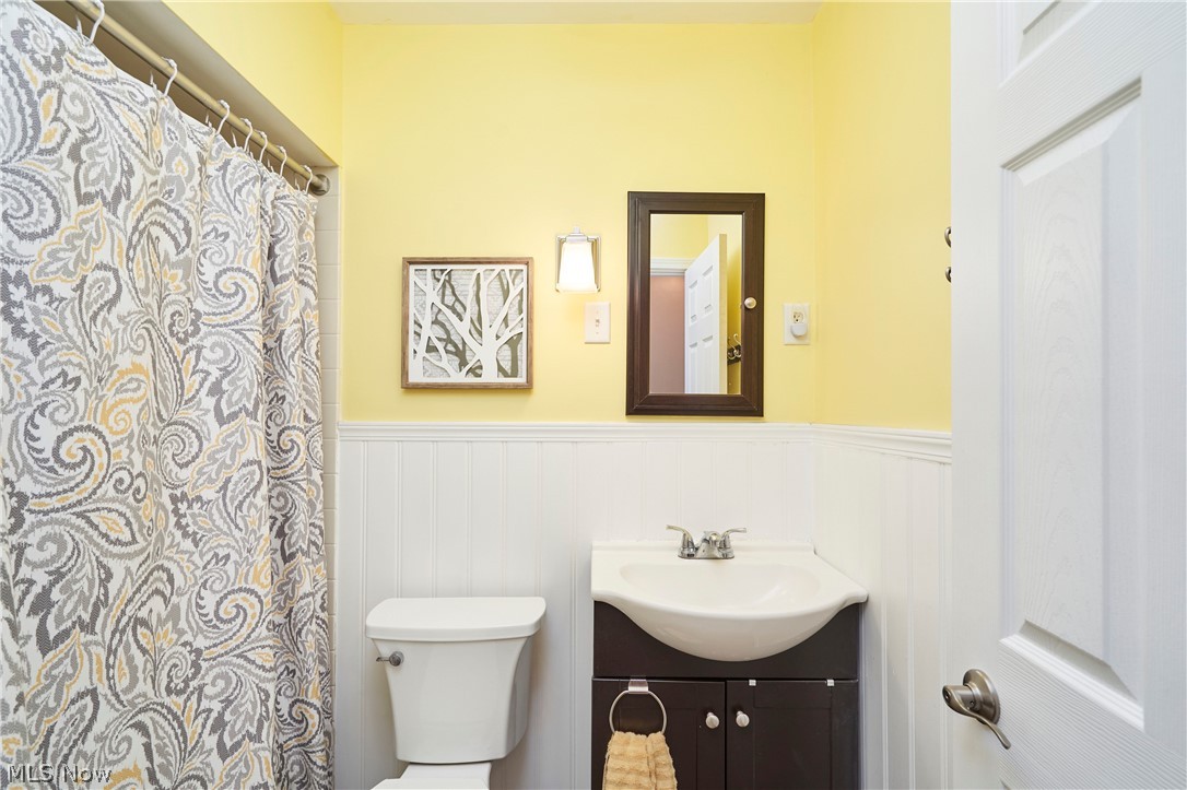 251 Schocalog Road Akron, OH 44313 - Photo 14 of 24