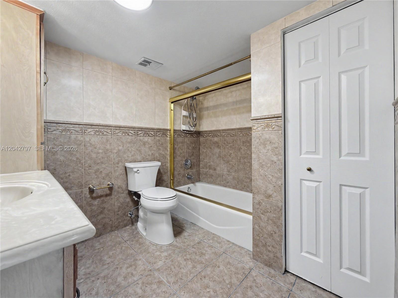 10262 Southwest 127th Place Miami, FL 33186 - Photo 25 of 29