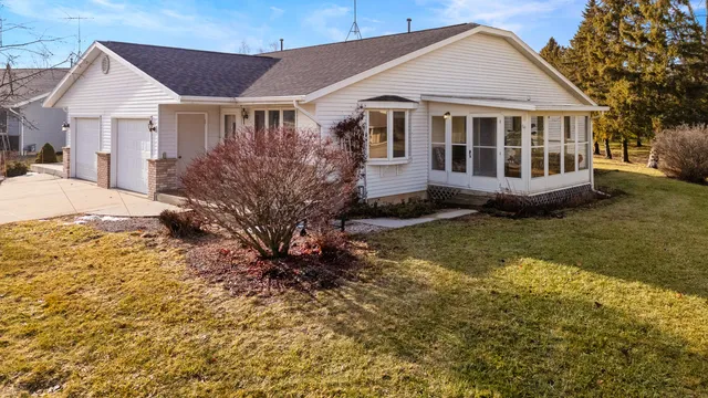 $225,000 | 526 North 12th Street, Oostburg, WI 53070