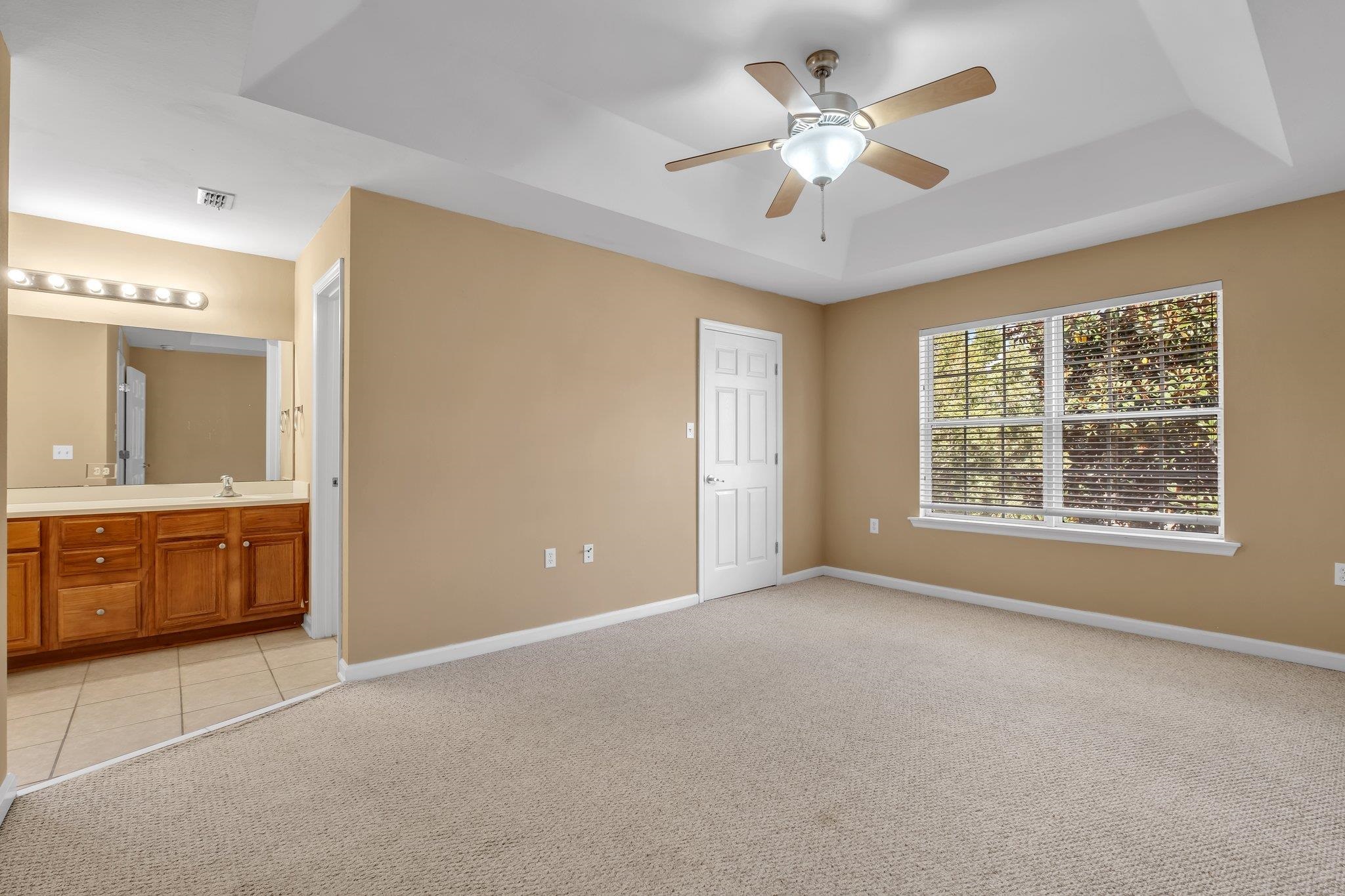 1320 Hendrix Road, Unit 401 Tallahassee, FL 32301 - Photo 1 of 25 Gallery Image 1