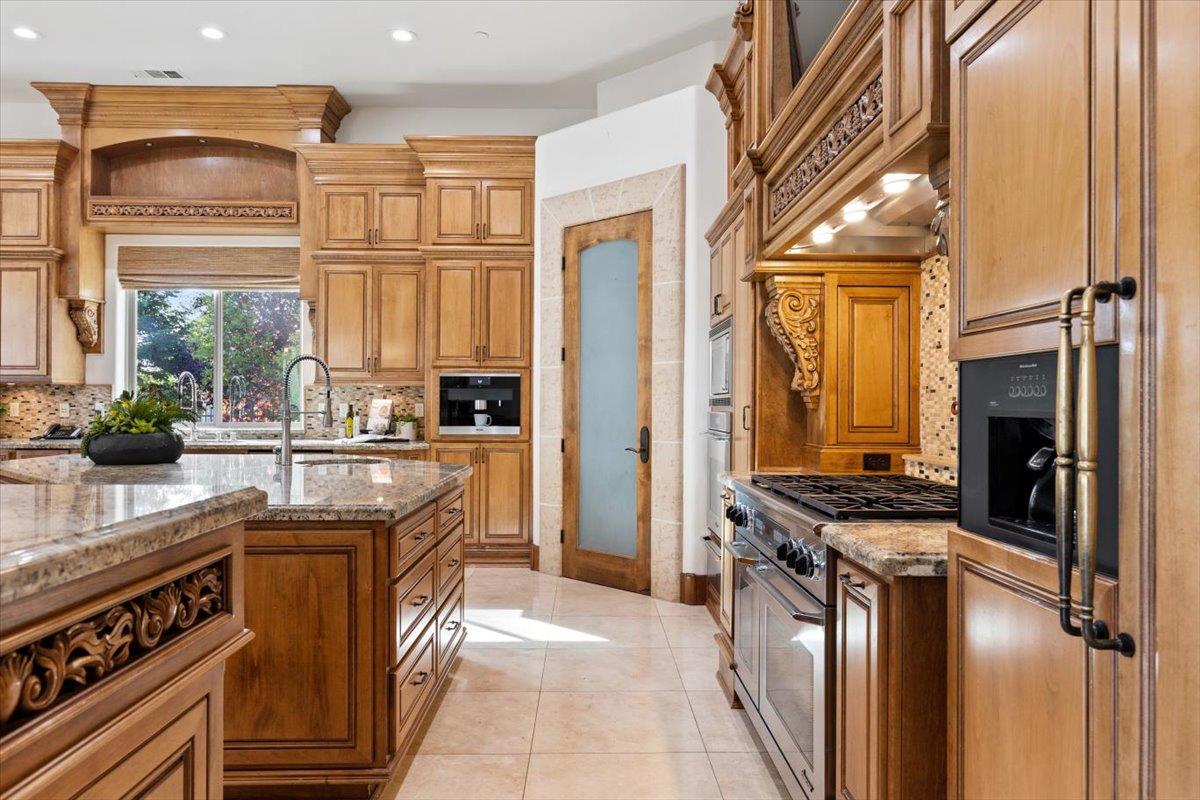 211 Rue Esperanza Lincoln, CA 95648 - Photo 28 of 96