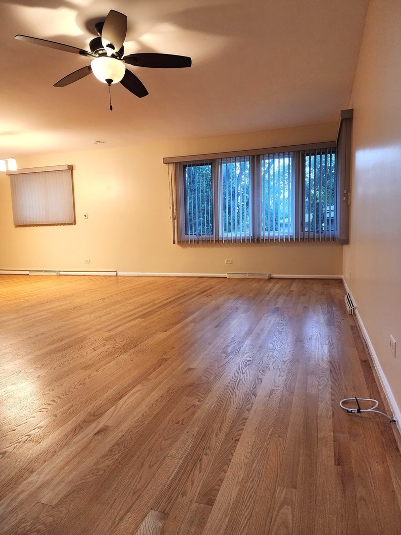 209 North Stevenson Lane Mount Prospect, IL 60056 - Photo 4 of 19