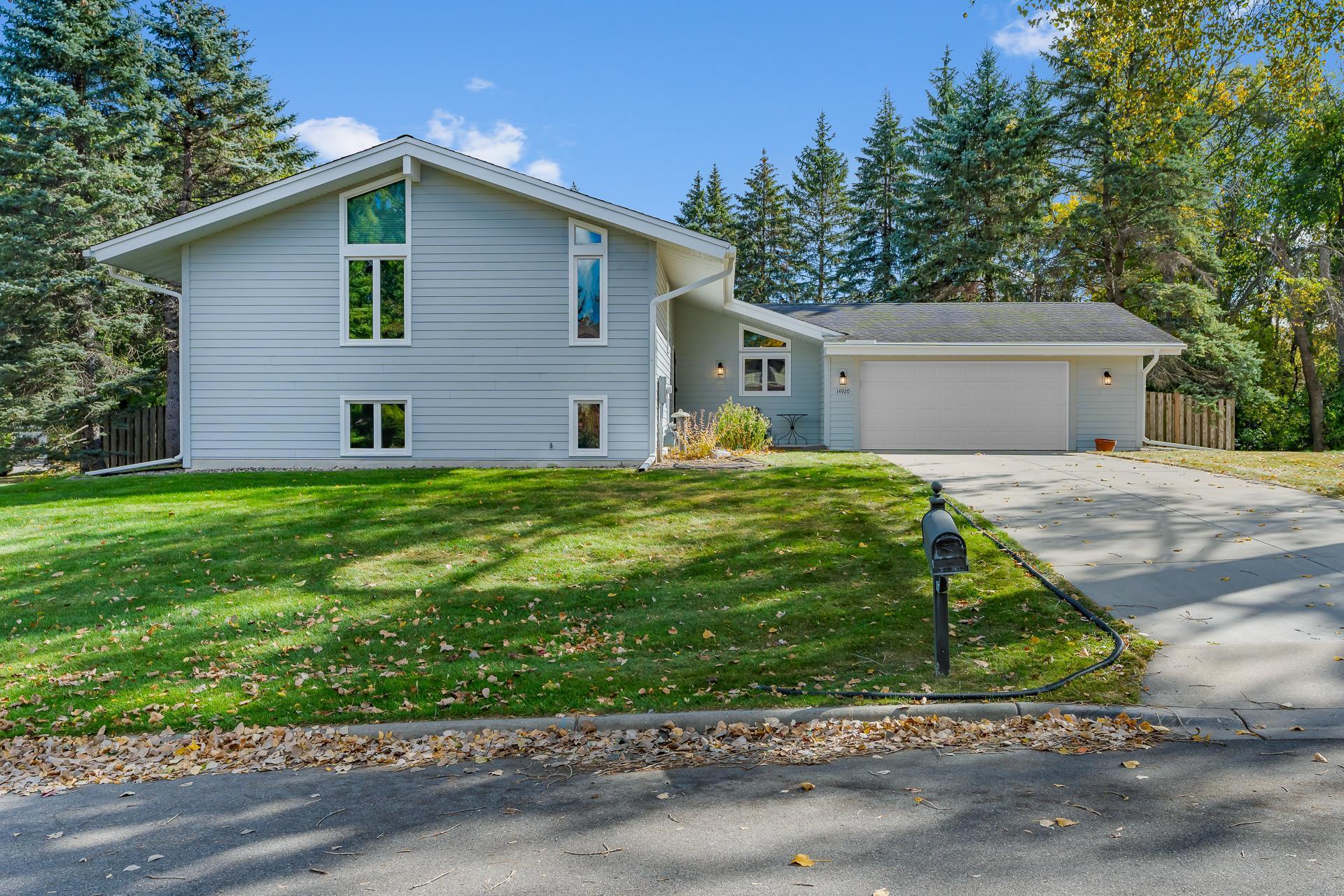 14920 Wellington Road Minnetonka, MN 55391 - Photo 2 of 49 Gallery Image 2