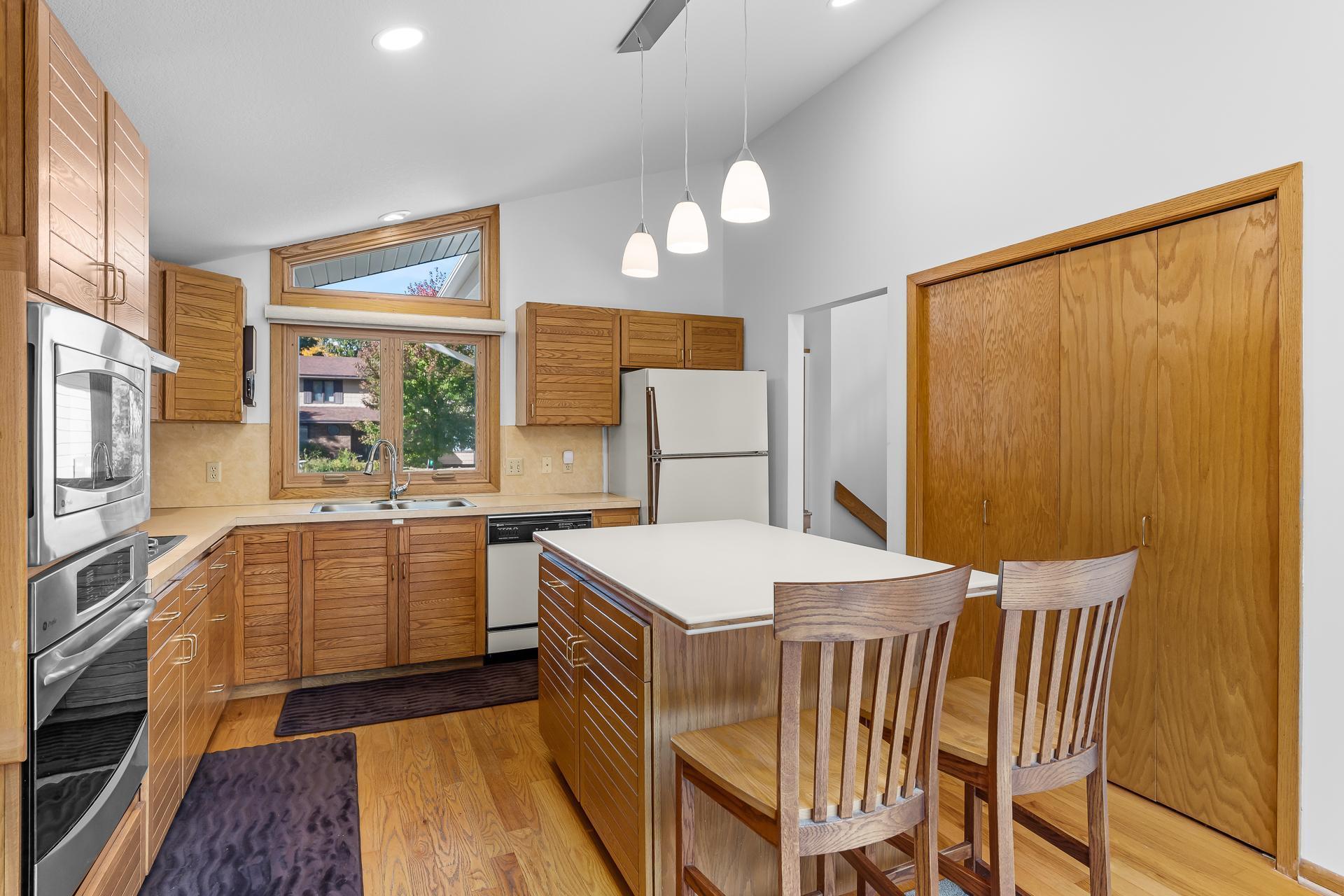 14920 Wellington Road Minnetonka, MN 55391 - Photo 22 of 49 Gallery Image 22