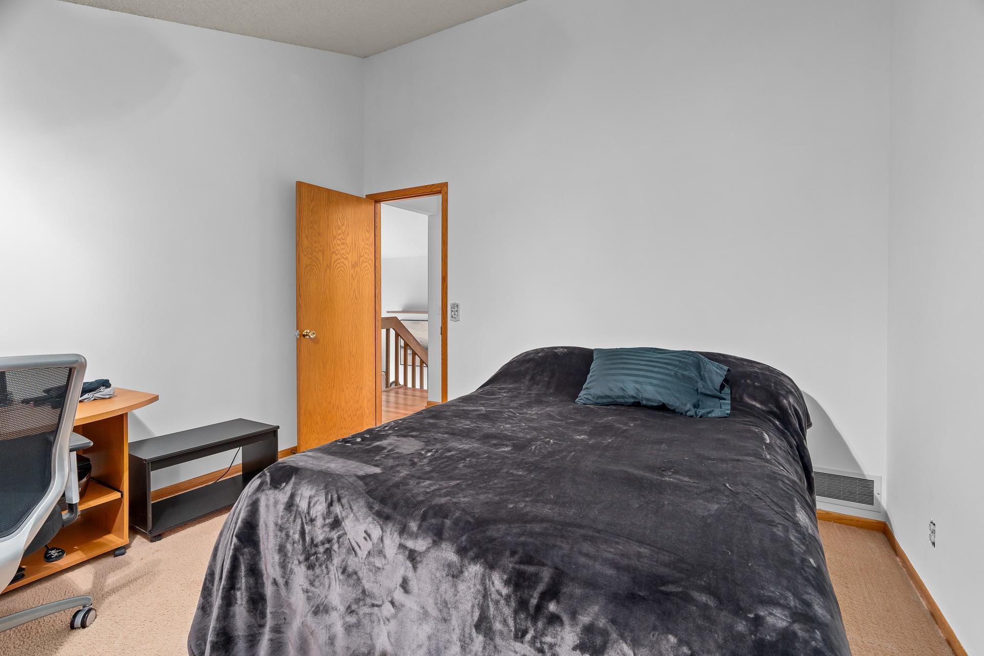 14920 Wellington Road Minnetonka, MN 55391 - Photo 30 of 49 Gallery Image 30