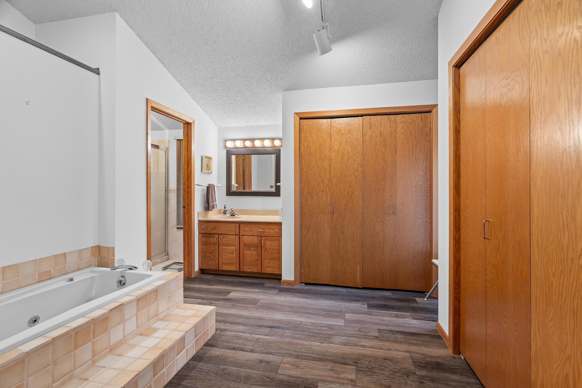 14920 Wellington Road Minnetonka, MN 55391 - Photo 35 of 49 Gallery Image 35