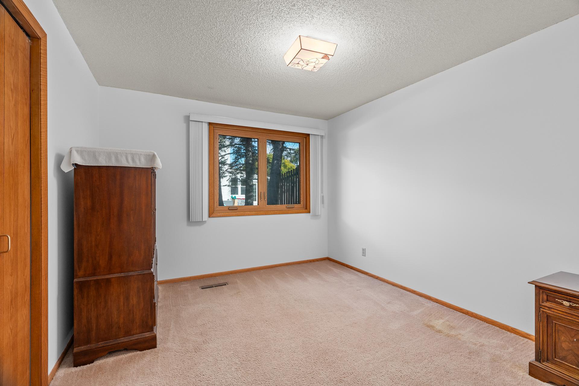14920 Wellington Road Minnetonka, MN 55391 - Photo 44 of 49 Gallery Image 44