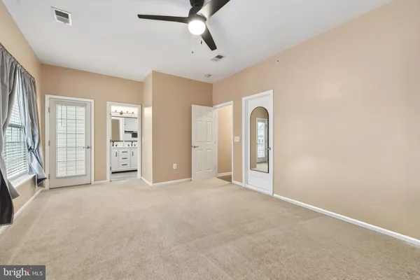 $2,631 | 13947 Hollow Wind Way, Unit 201, Woodbridge, VA 22191