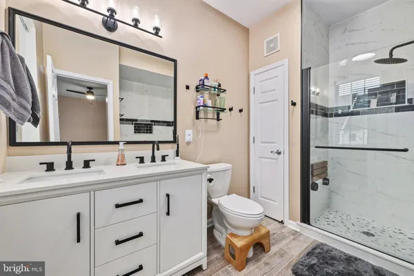 $2,631 | 13947 Hollow Wind Way, Unit 201, Woodbridge, VA 22191