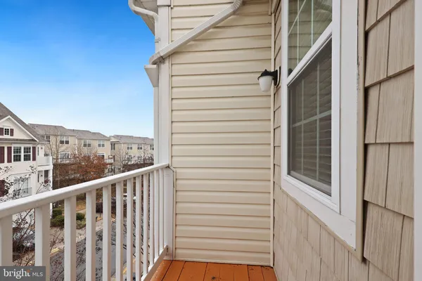 $2,631 | 13947 Hollow Wind Way, Unit 201, Woodbridge, VA 22191