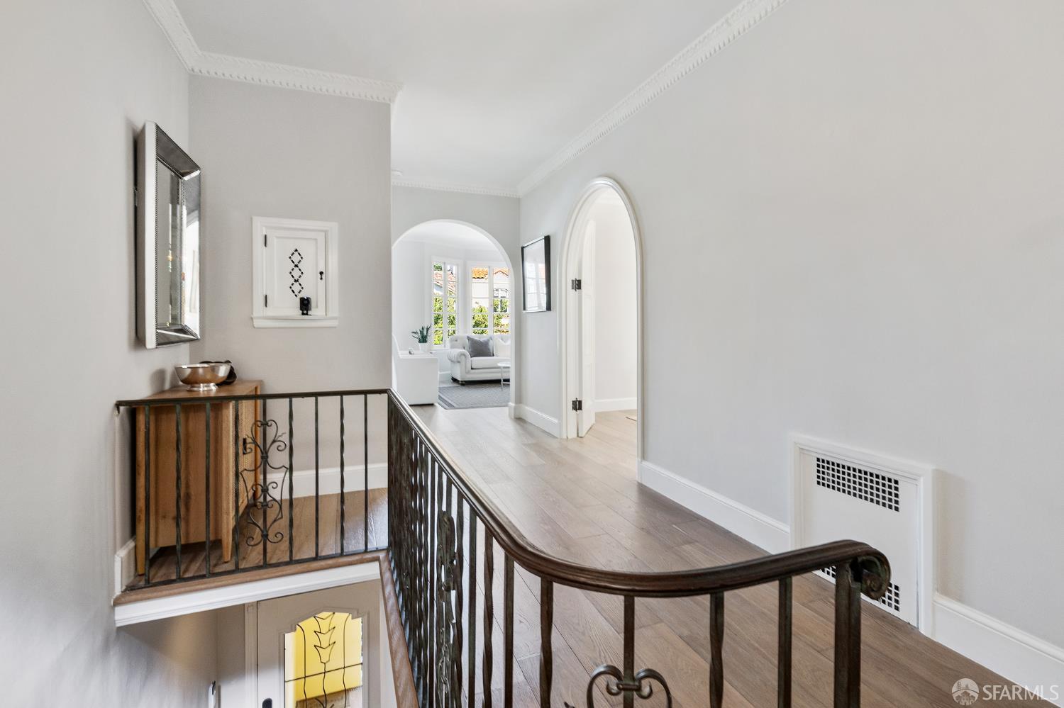 Webster Street San Francisco, CA 94123 - Photo 19 of 83 a view of a livingroom with furniture