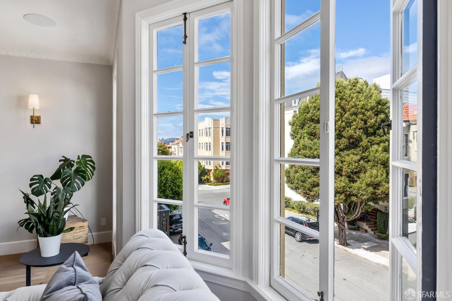 Webster Street San Francisco, CA 94123 - Photo 28 of 83 a living room with furniture