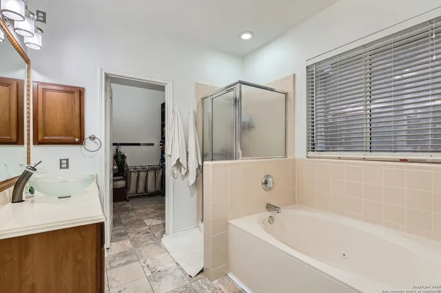 $2,700 | 1406 Osprey Heights, San Antonio, TX 78260