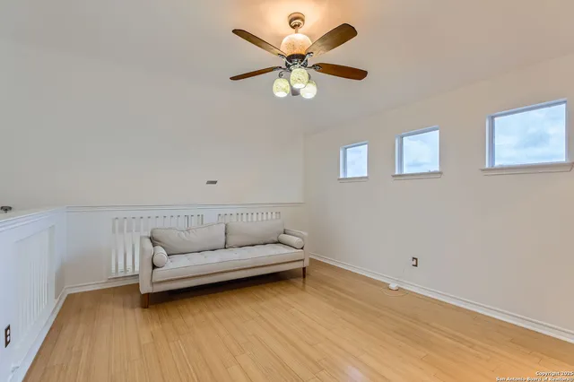 $2,700 | 1406 Osprey Heights, San Antonio, TX 78260