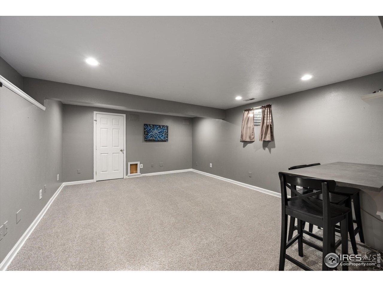 7328 South Gore Range Road Littleton, CO 80127 - Photo 25 of 38 a view of an empty room and window
