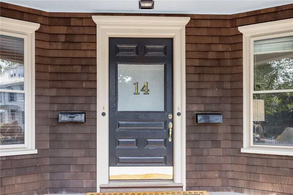 $3,700 | 14 Greenough Place, Unit A, Newport, RI 02840