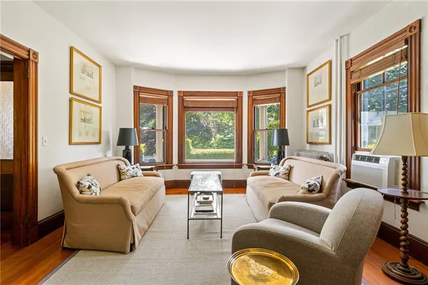 $3,700 | 14 Greenough Place, Unit A, Newport, RI 02840