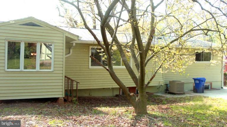 4103 Southend Road Rockville, MD 20853 - Photo 9 of 28 Exterior (Rear)