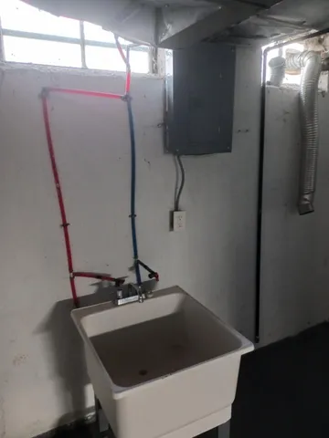 $999 | 3463 Ewald Circle, Detroit, MI 48204