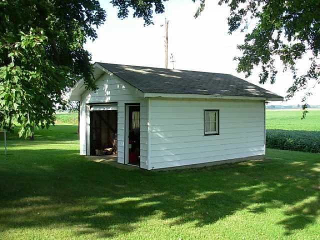 6421 South St Road Clay City, IN 47841 - Photo 3 of 9