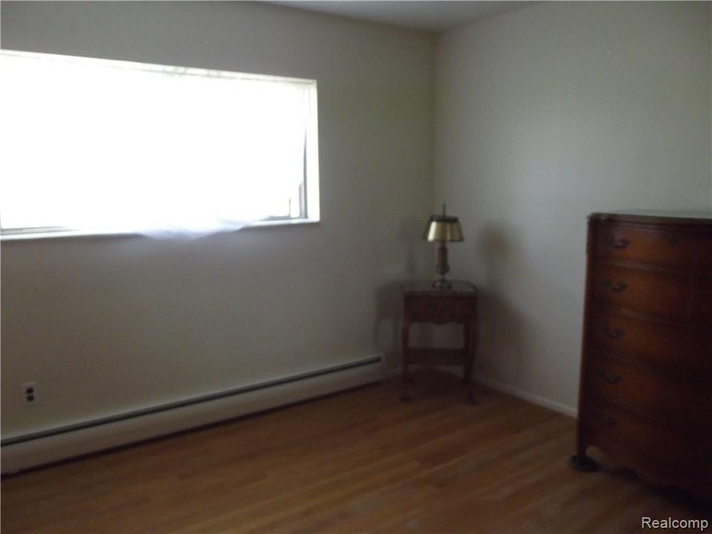 8187 Menge Street Center Line, MI 48015 - Photo 11 of 22 DSCF9922.JPG
