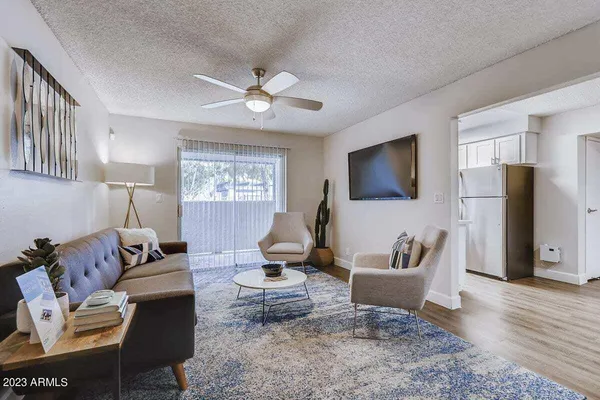 $1,302 | 1944 West Thunderbird Road, Unit 2, Phoenix, AZ 85023
