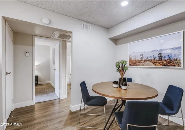 $1,262 | 1944 West Thunderbird Road, Unit 2, Phoenix, AZ 85023