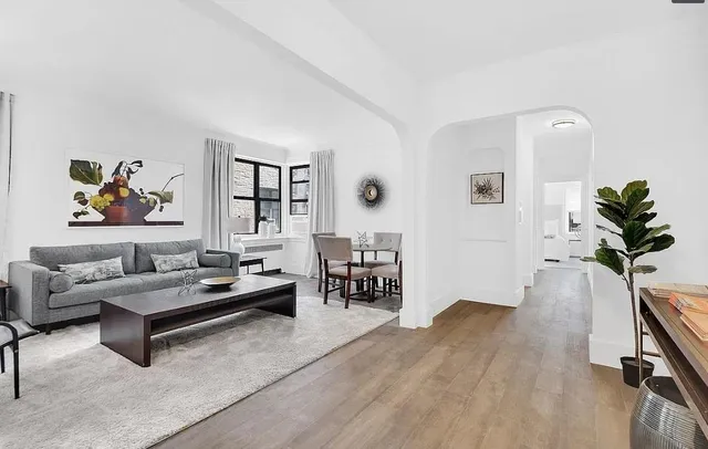 $180,000 | 3000 Valentine Avenue, Unit 2E | Bedford Park