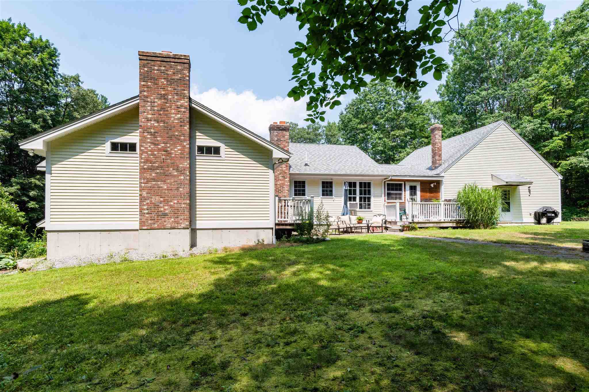 171 Lull Road New Boston, NH 03070 - Photo 4 of 26