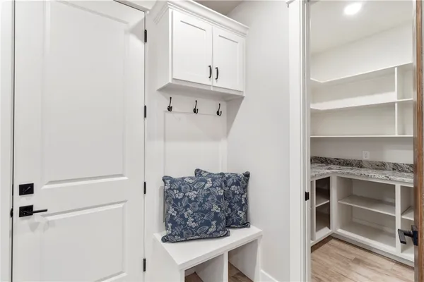 $729,000 | 7823 Luke Court, Bryan, TX 77808