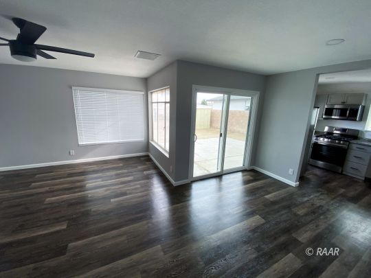 208 North Florence Street Ridgecrest, CA 93555 - Photo 5 of 33