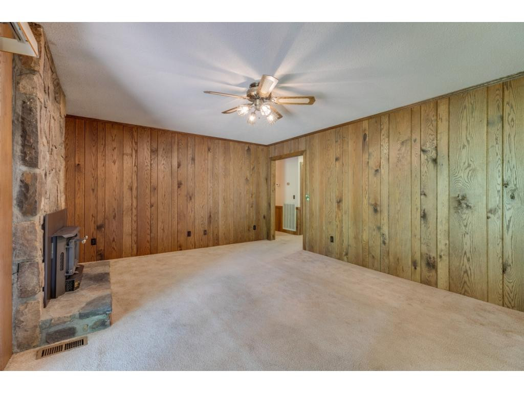 1049 Fall Creek Road Kingsport, TN 37664 - Photo 11 of 36 Photo 11