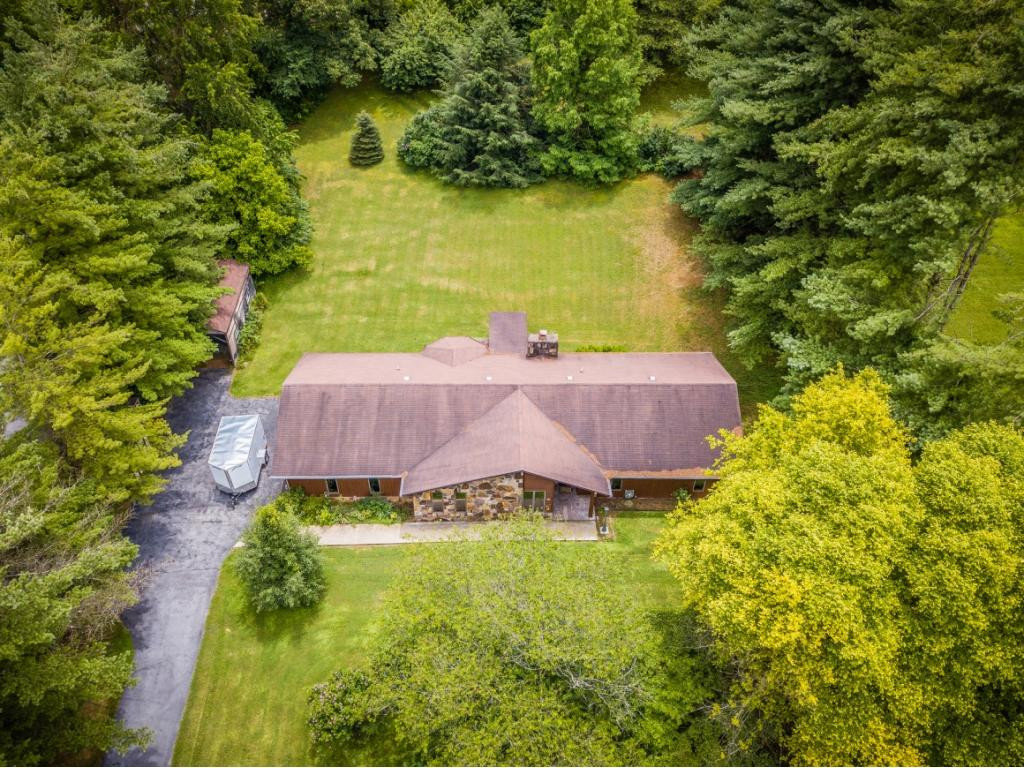 1049 Fall Creek Road Kingsport, TN 37664 - Photo 34 of 36 Photo 34