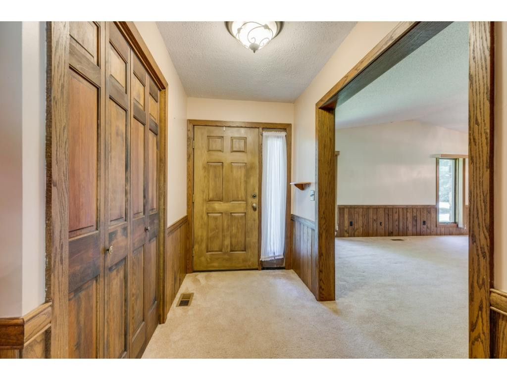 1049 Fall Creek Road Kingsport, TN 37664 - Photo 4 of 36 Photo 4